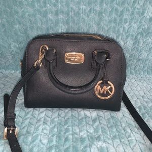 Micheal Kors Black Cross Body Purse